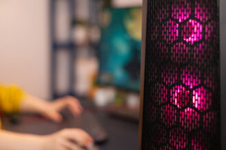 Boîtier pc classique ou micro atx : différences et choix adaptés